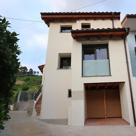 Mc Vega- Mi Casina Con Vistas Al Mar