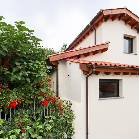 Mc Vega- Mi Casina Con Vistas Al Mar * リバデセリャ